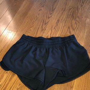 Black lululemon shorts size 4